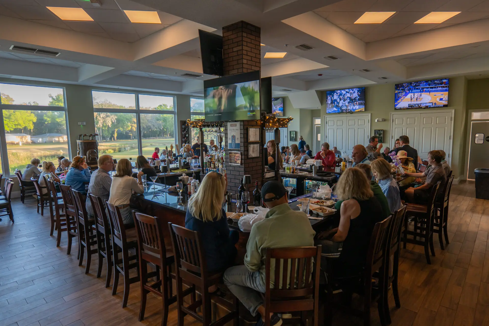Guests enjoying dinner at the Tuscan Lounge & Grill